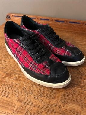 Vital Australia Women’s Red Indy Sleeze Plaid Lace-Up Sneakers EU 39 US 8.5